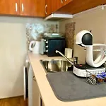 The Cozy Breeze Apartment *